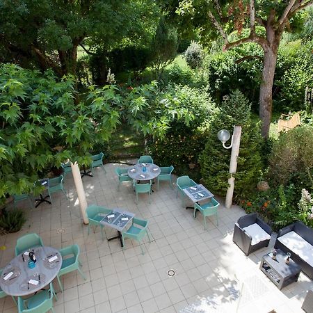 Le Lion D'Or Hotel Manzac-sur-Vern Exterior foto