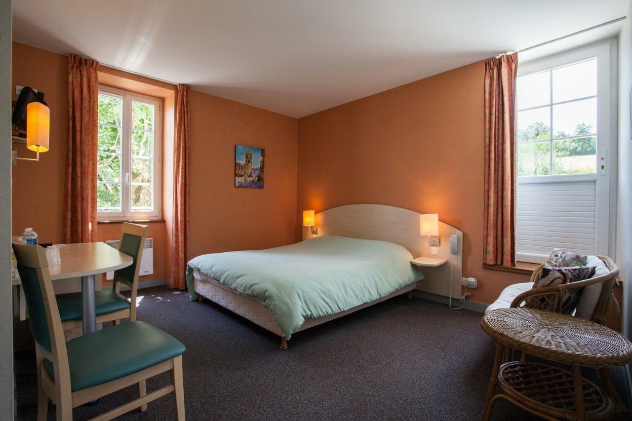 Le Lion D'Or Hotel Manzac-sur-Vern Exterior foto